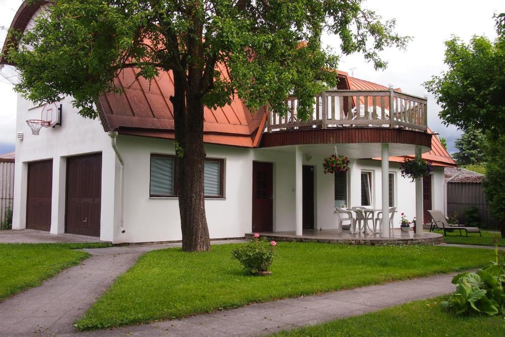 Maenni Guesthouse Haapsalu Room photo